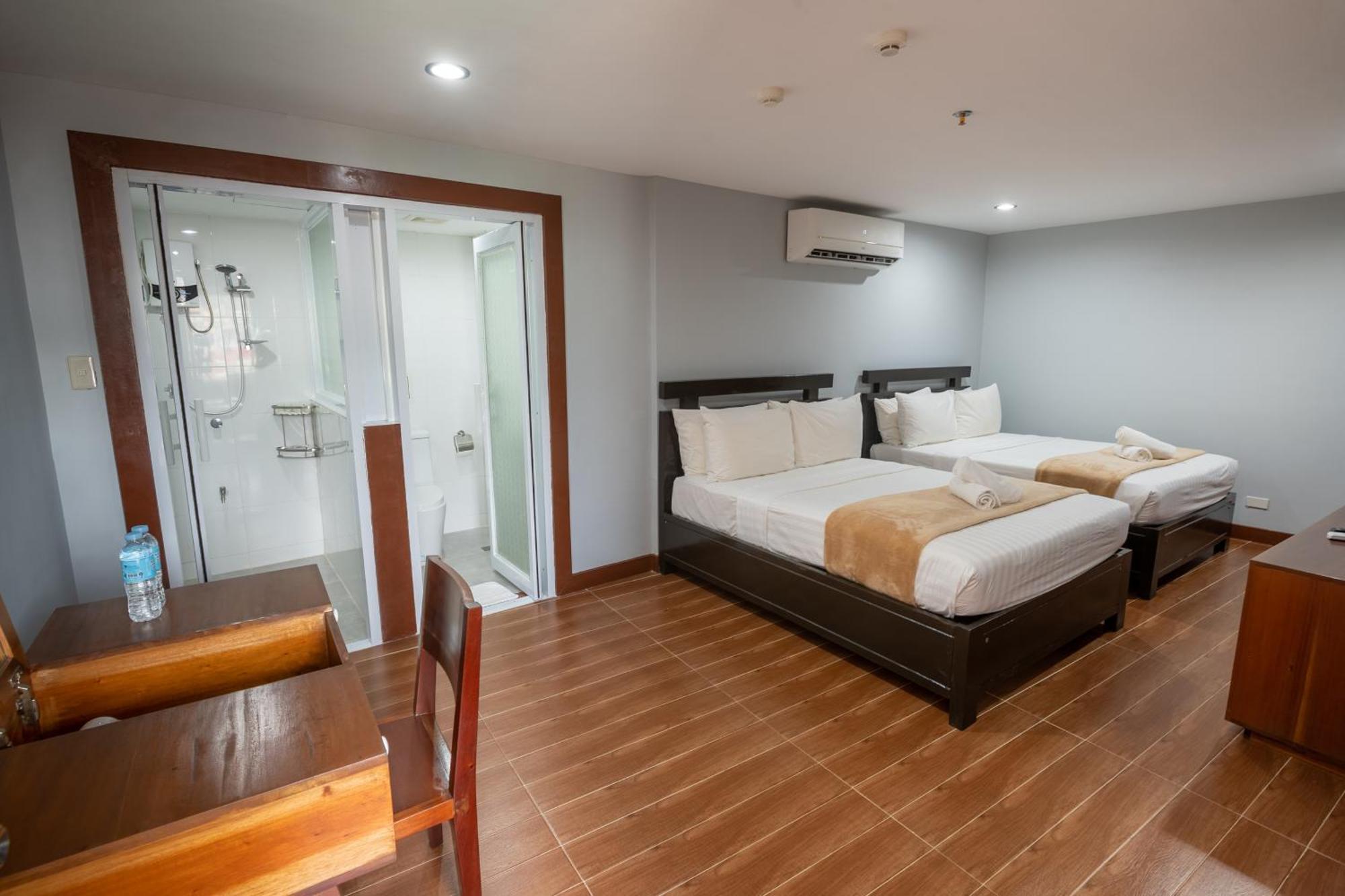 One Averee Bay Hotel Корон Экстерьер фото